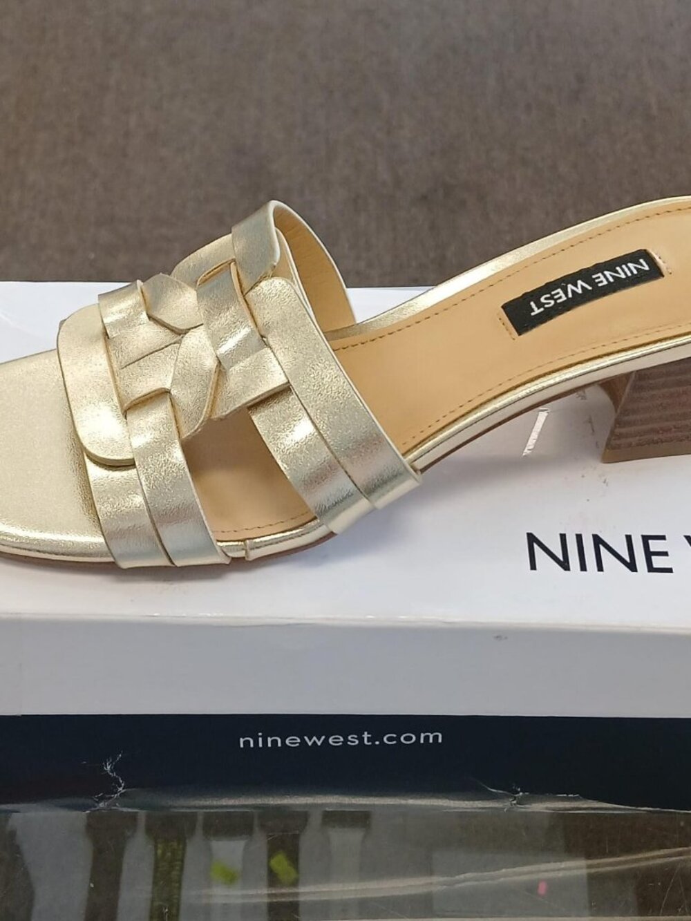 Nine West Gennie Slide Sandal Size: 6 W-O - Picture 6 of 8